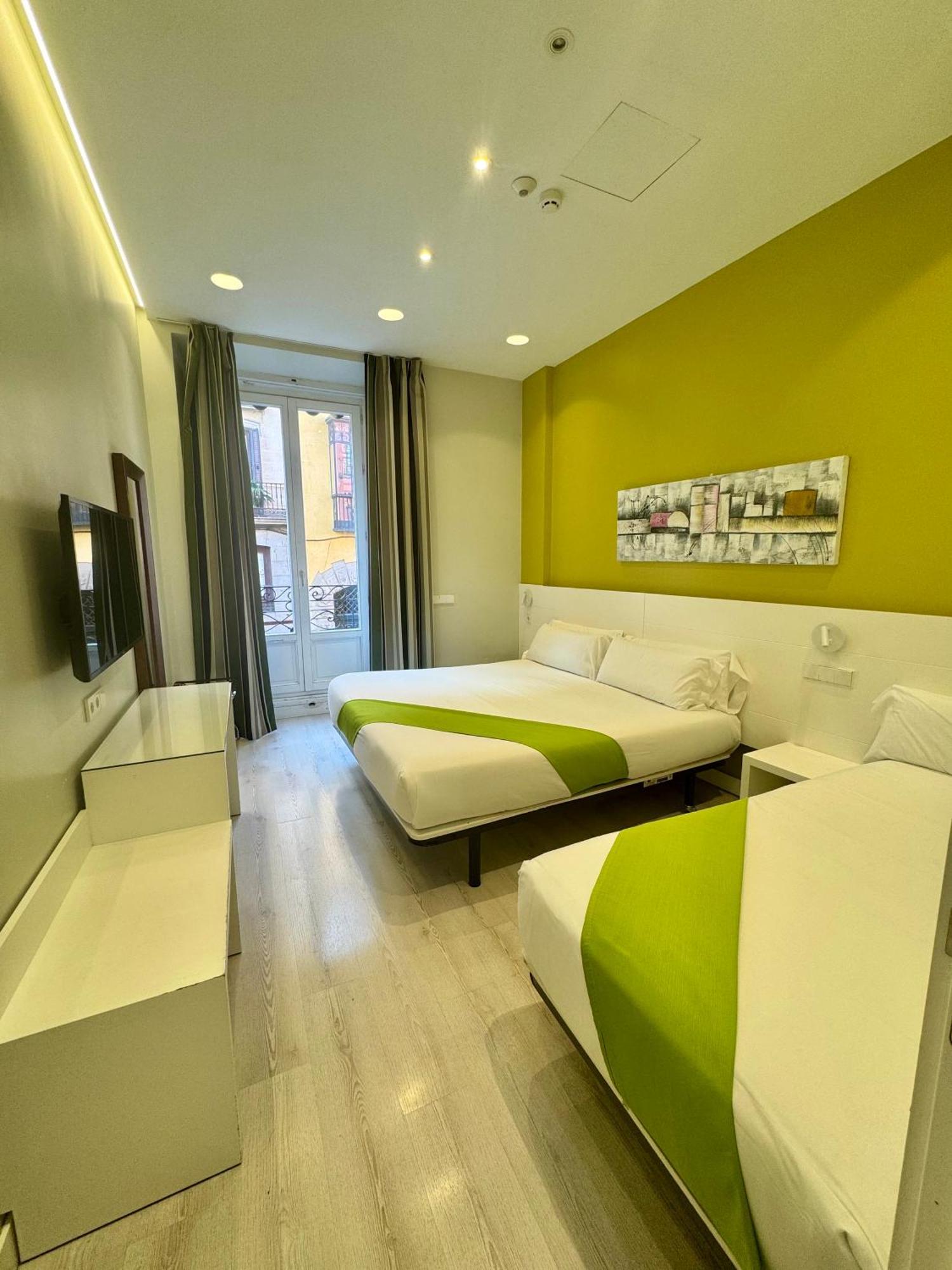 Apartamentos Apolo Madrid Exterior foto